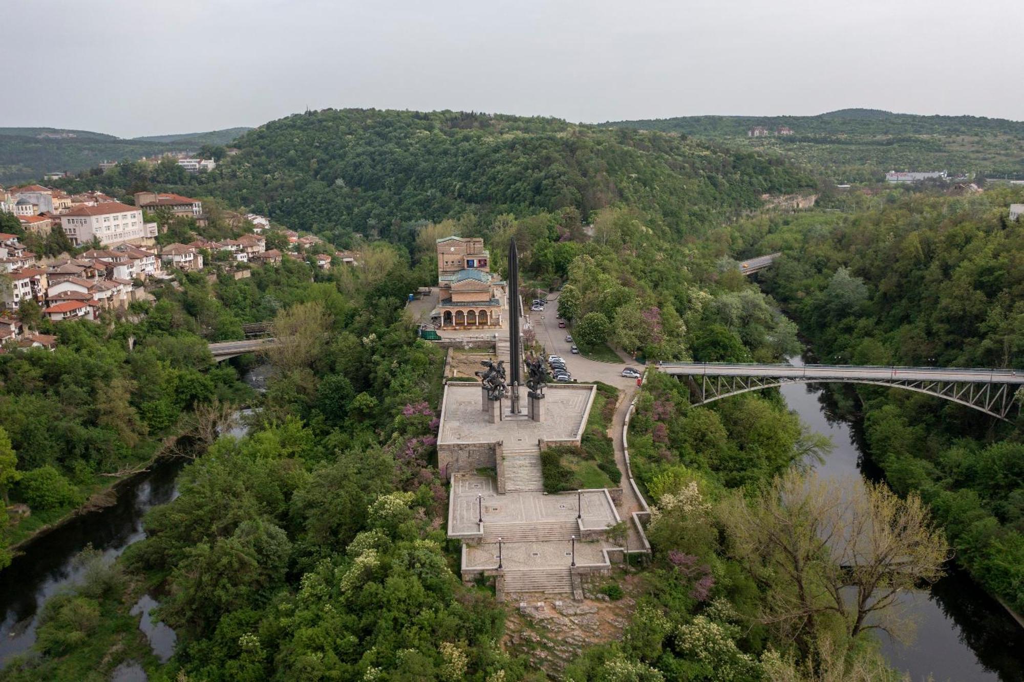 Bobevata Guest House - Floor 2 - Stunning View Old Town Велико-Тырново Экстерьер фото