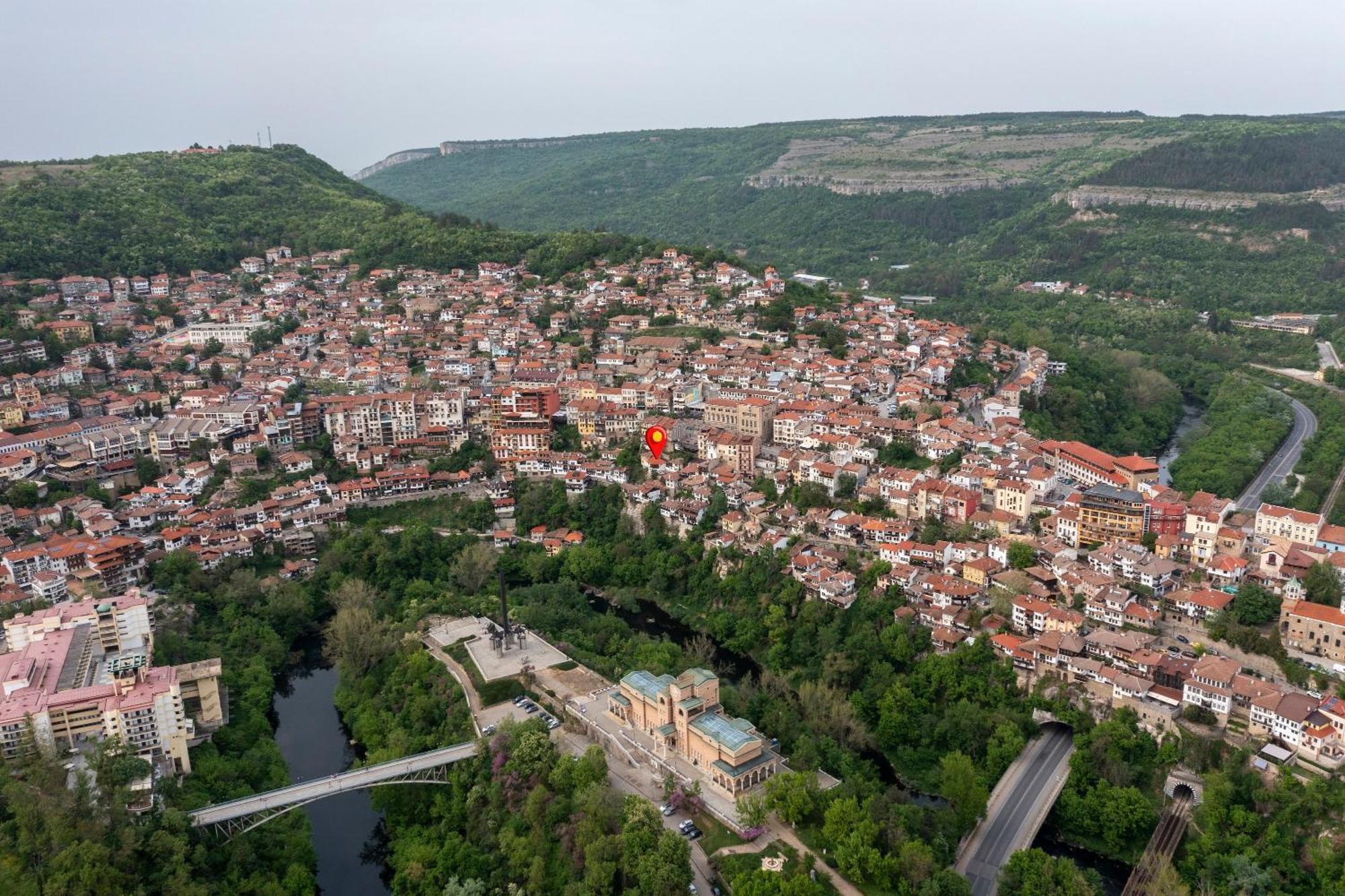 Bobevata Guest House - Floor 2 - Stunning View Old Town Велико-Тырново Экстерьер фото